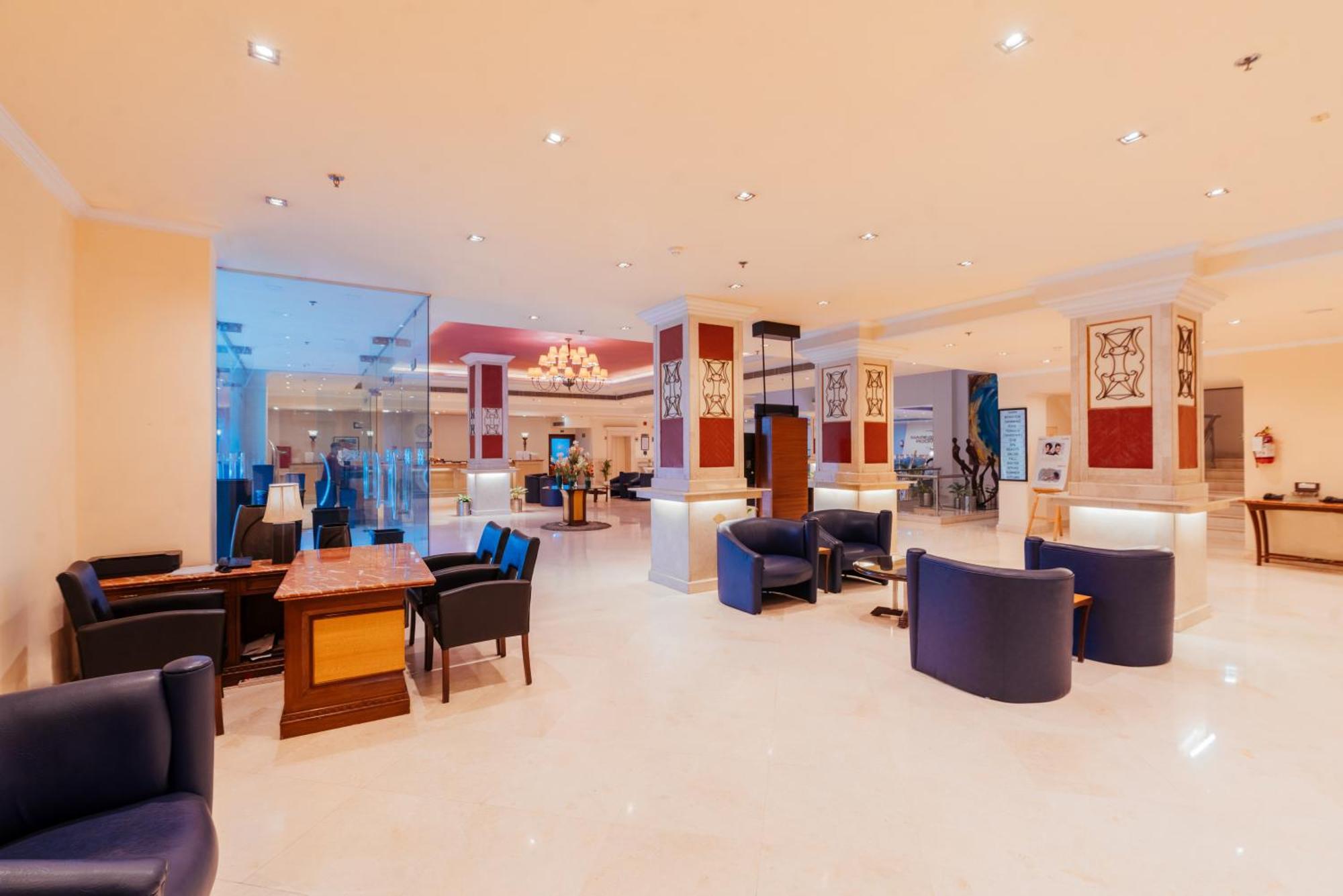 Hotel The Piccadily Lucknow Esterno foto