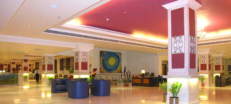 The Piccadily Hotel Lucknow Interno foto